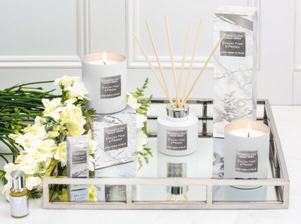 Diffuseur à bâtonnets - English Pear & Freesia – Image 2
