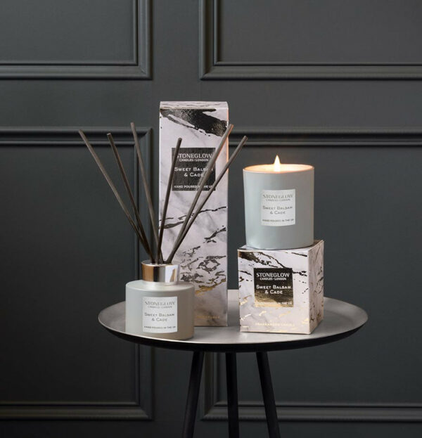 Diffuseur à bâtonnets - Sweet Balsam & Cade – Image 2